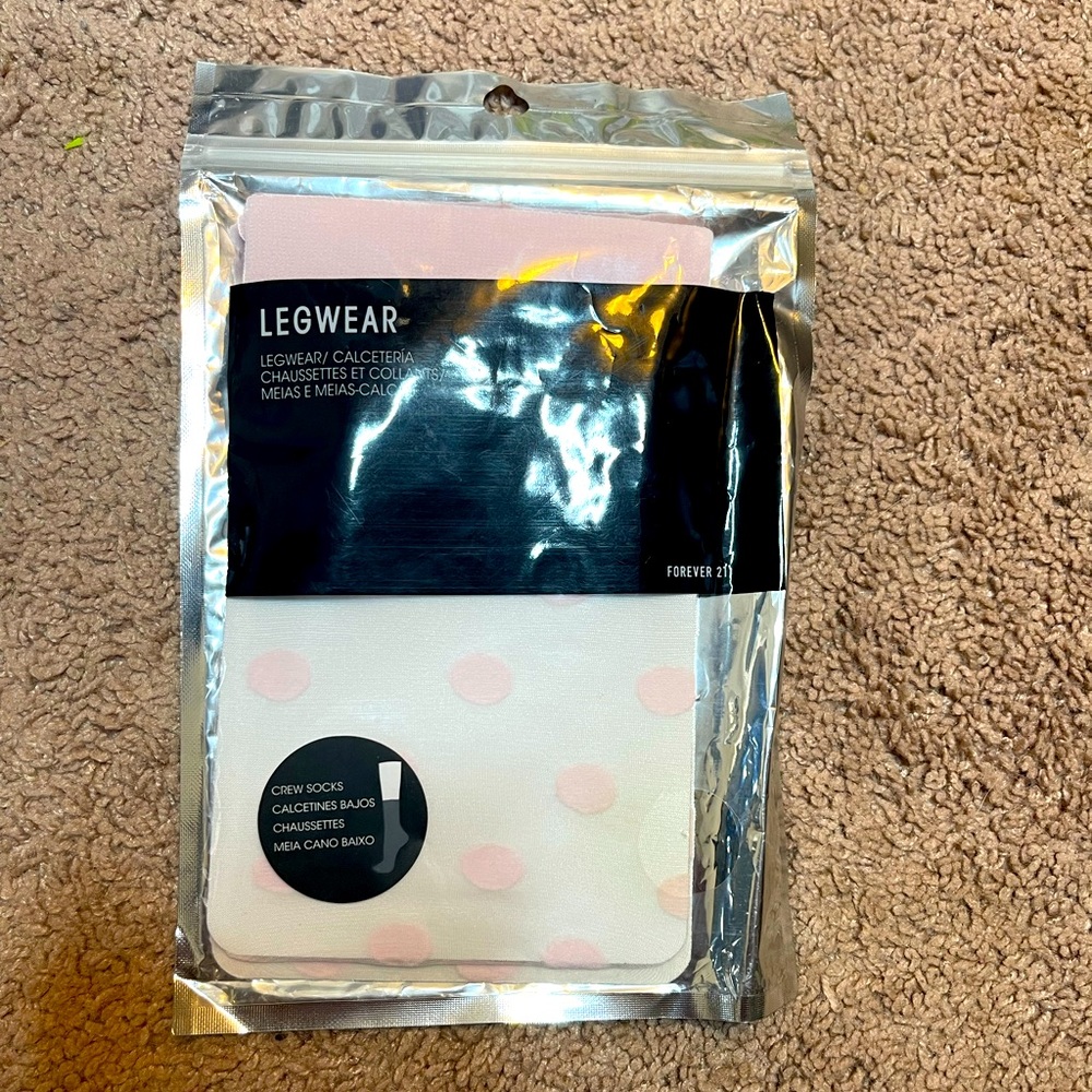 Forever 21 Crew Socks white with pink polka dots BRAND NEW